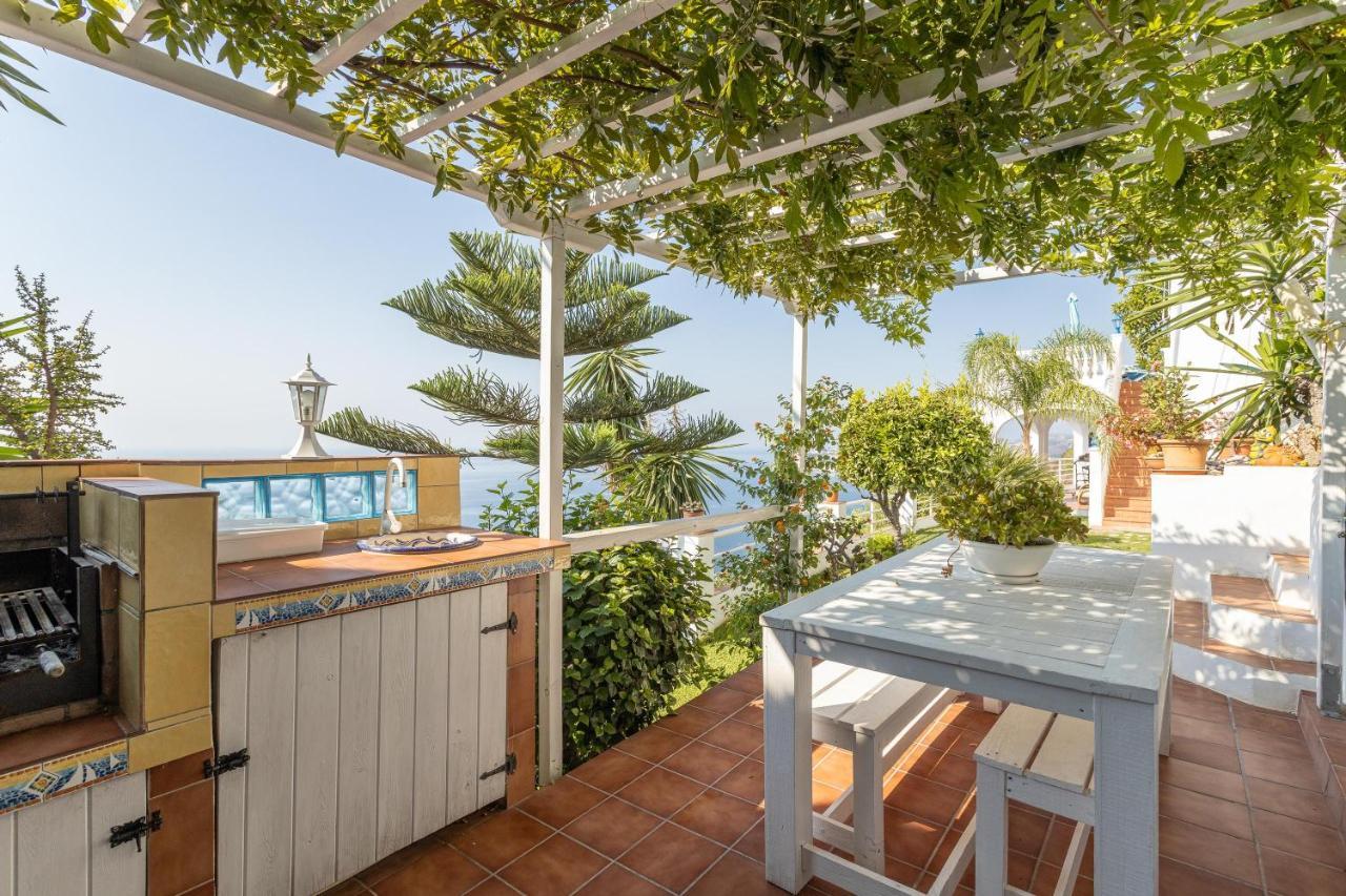 Villa Buganvilla En Salobrena Ngoại thất bức ảnh