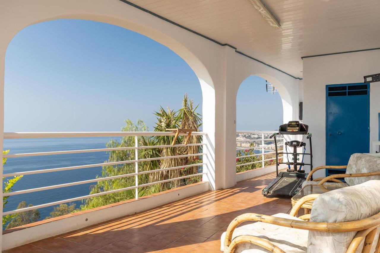 Villa Buganvilla En Salobrena Ngoại thất bức ảnh