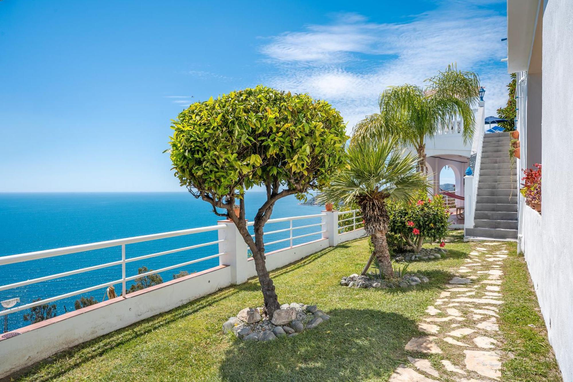 Villa Buganvilla En Salobrena Ngoại thất bức ảnh